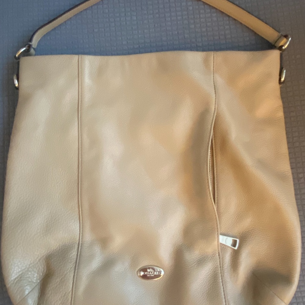 Authentic Coach Isabelle Pebbled Leather, Light Brown, Shoulder Bag
